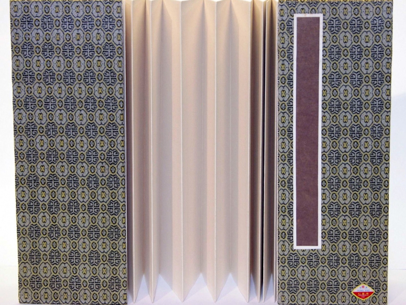 33cm Brocade Concertina Book 冊頁部 錦緞面 33cm Brocade Concertina Book 冊頁部 錦緞面