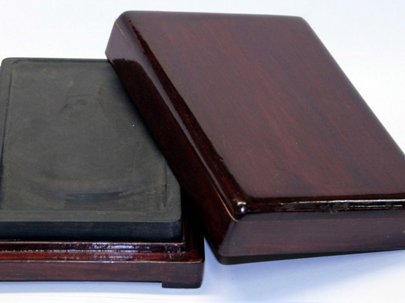 Extra Small Artist Grade Ink Stone in Wooden Box